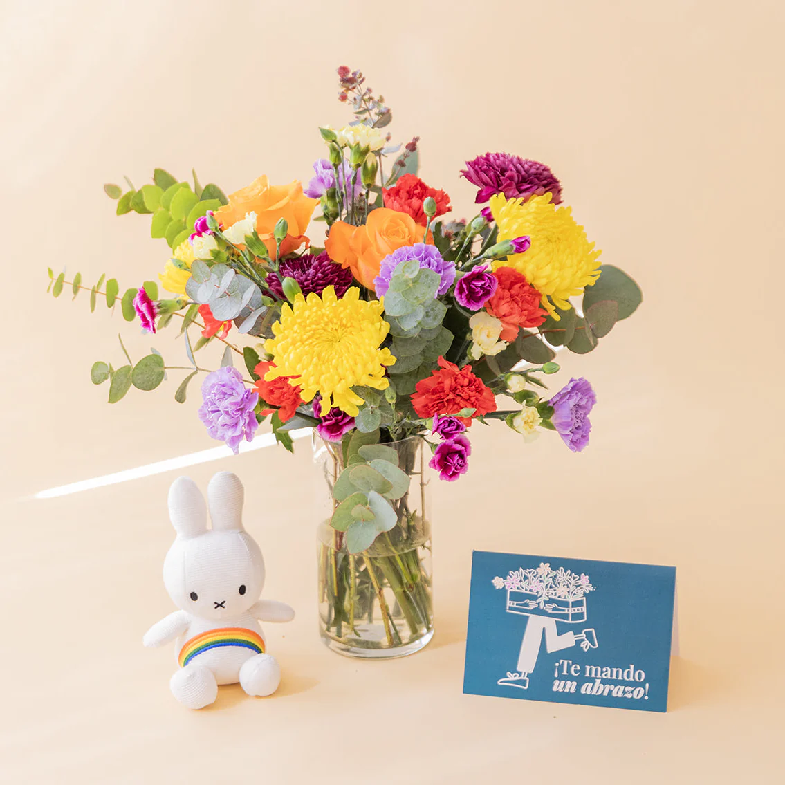 Ramo de Flores Coloridas con Peluche y Tarjeta - Image 4