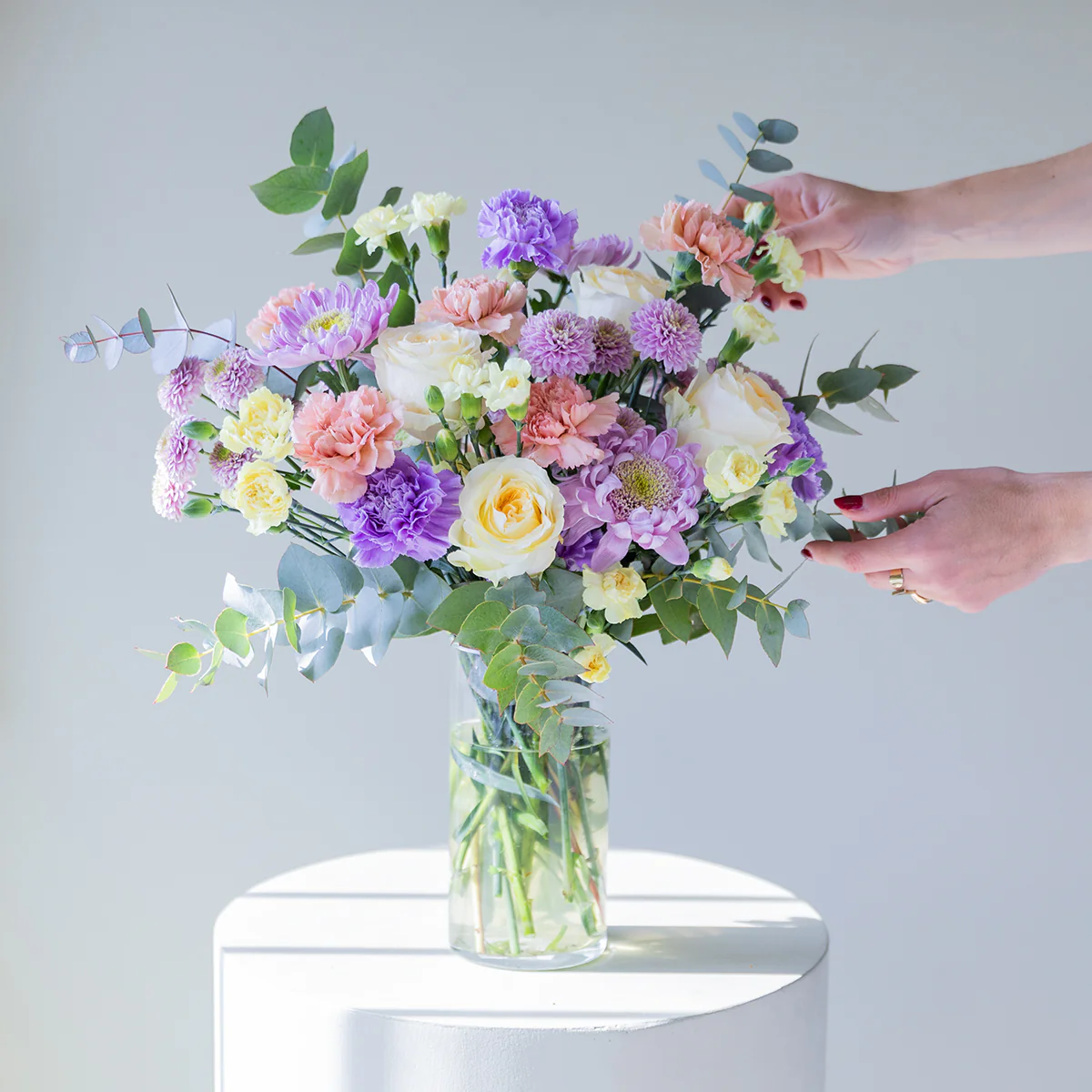 El Pastel - Ramo con flores crema - Image 6