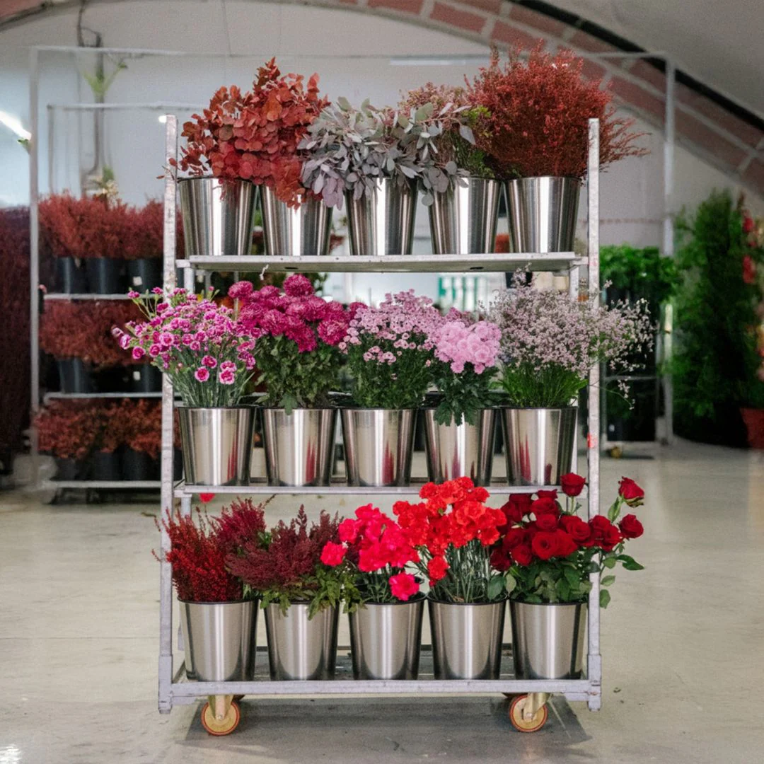 El Hechizo - Ramo de flores rojas y moradas - Image 8